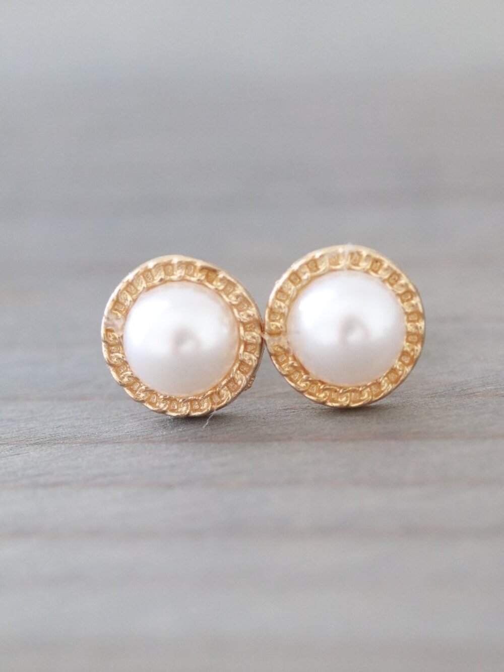 11mm Pearl Halo Style Stud Earrings 18k Gold Plated